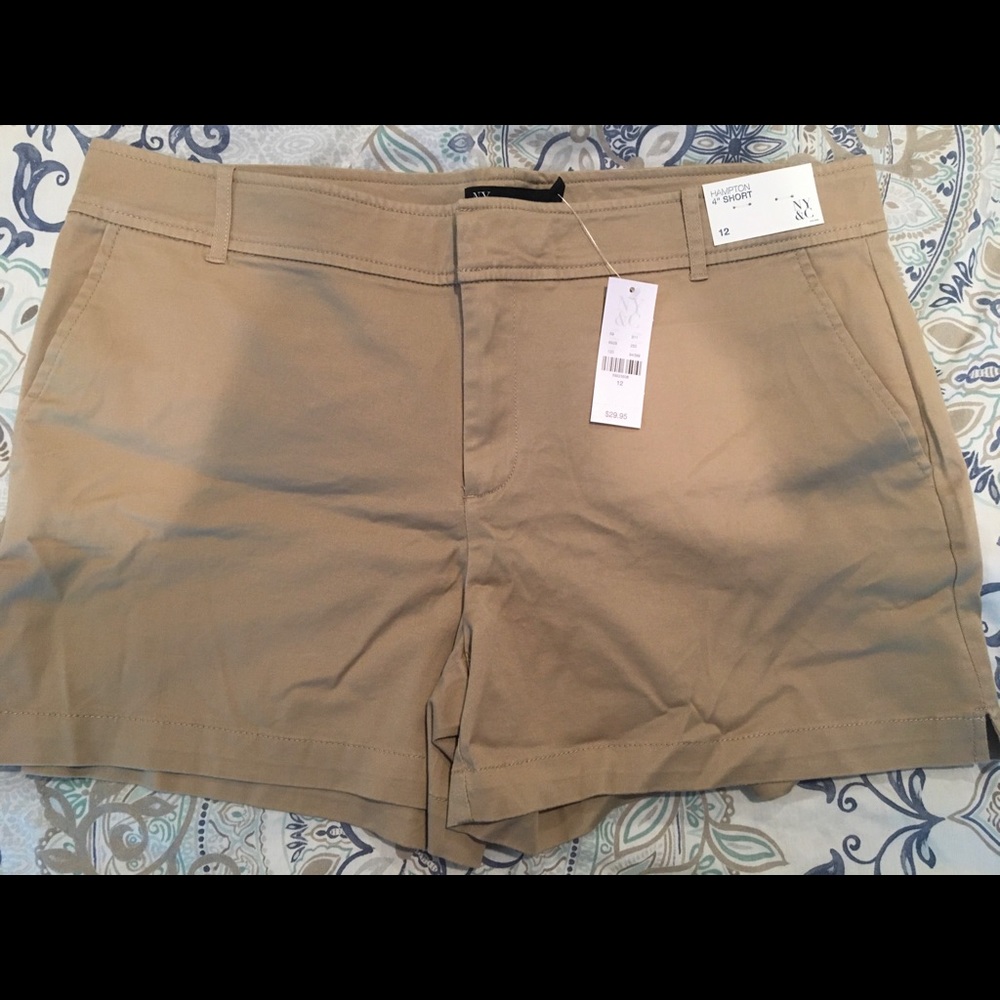 New York & co tan shorts